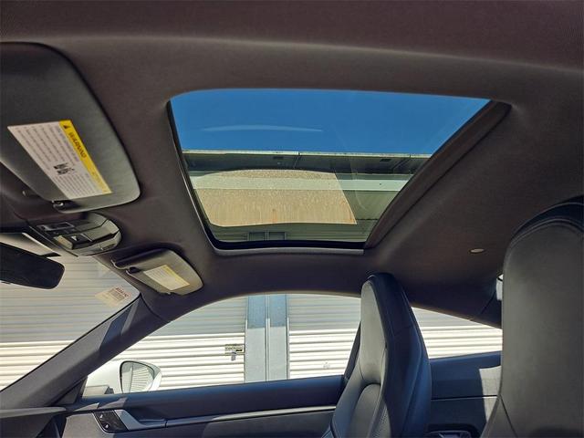 Photo of 2020 White Porsche 911
