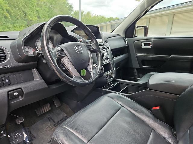 Photo of 2014 Dark Cherry Pearl Honda Pilot