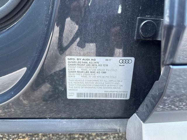Photo of 2018 Manhattan Gray Metallic Audi Q5