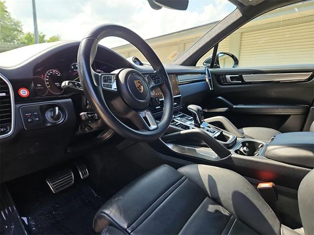 Photo of 2022 Black Porsche Cayenne