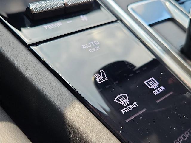 Photo of 2022 Black Porsche Cayenne