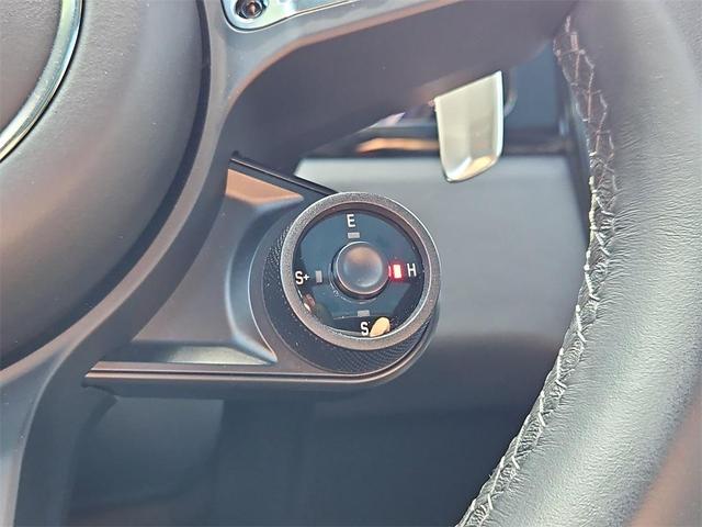 Photo of 2022 Black Porsche Cayenne
