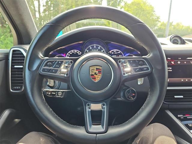 Photo of 2022 Black Porsche Cayenne