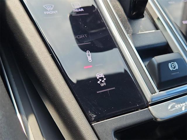 Photo of 2022 Black Porsche Cayenne
