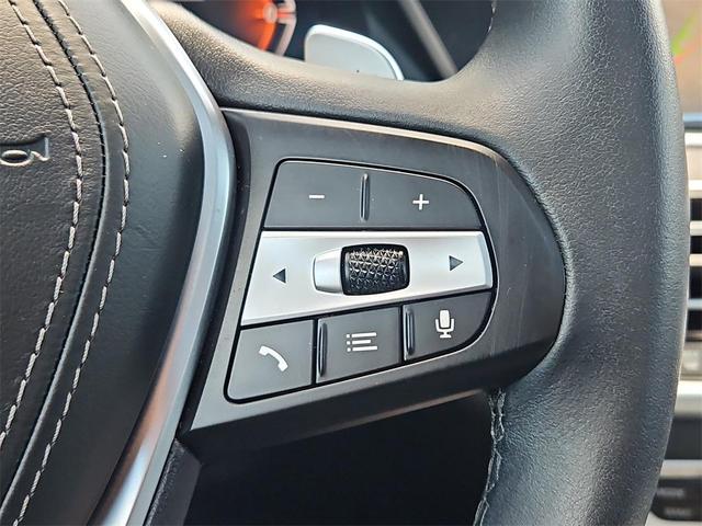 Photo of 2022 Mineral White Metallic BMW X5