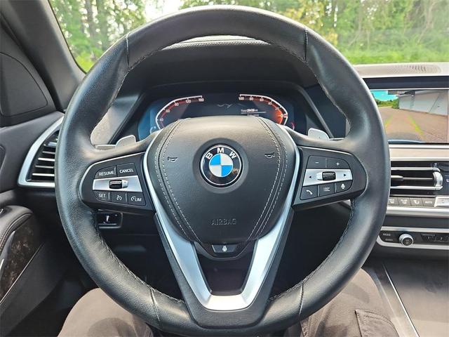 Photo of 2022 Mineral White Metallic BMW X5