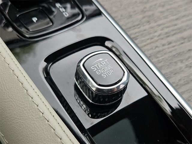 Photo of 2023 Crystal White Metallic Volvo XC90 Recharge Plug-In Hybrid