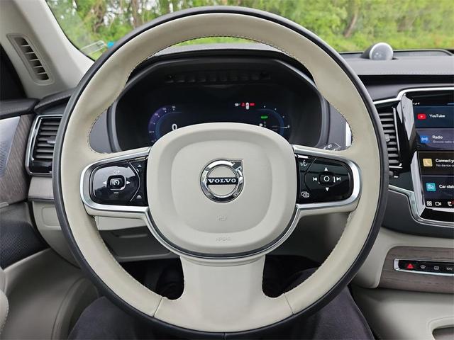 Photo of 2023 Crystal White Metallic Volvo XC90 Recharge Plug-In Hybrid