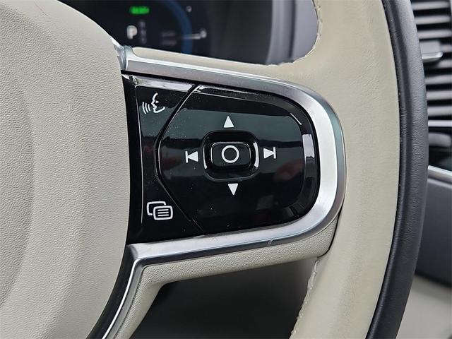 Photo of 2023 Crystal White Metallic Volvo XC90 Recharge Plug-In Hybrid