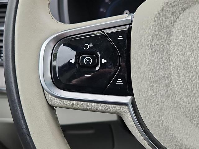 Photo of 2023 Crystal White Metallic Volvo XC90 Recharge Plug-In Hybrid