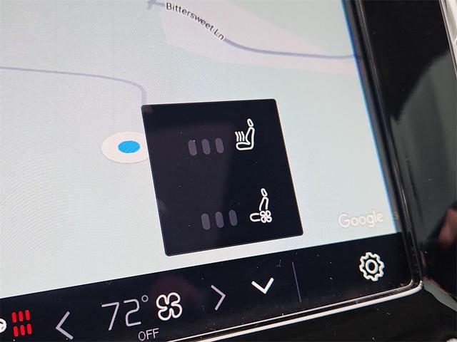 Photo of 2023 Crystal White Metallic Volvo XC90 Recharge Plug-In Hybrid