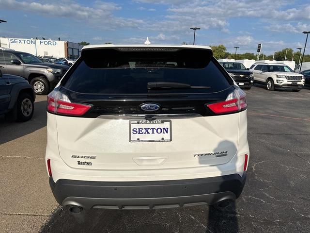 Photo of 2020 Star White Ford Edge