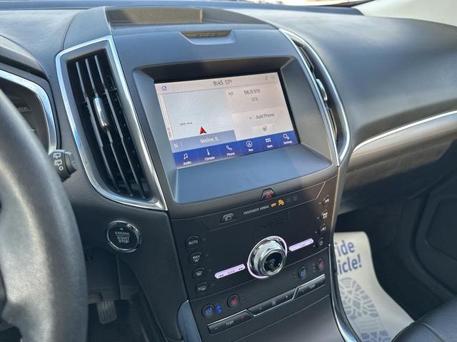 Photo of 2020 Star White Ford Edge