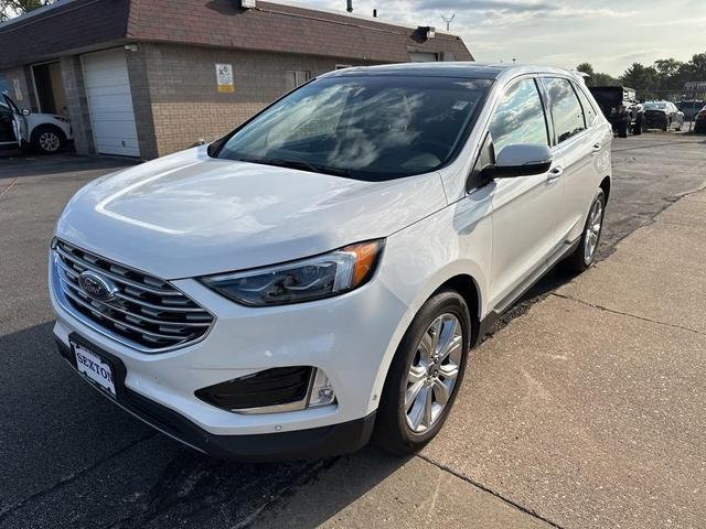 Photo of 2020 Star White Ford Edge