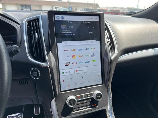 Photo of 2022 Stone Blue Metallic Ford Edge