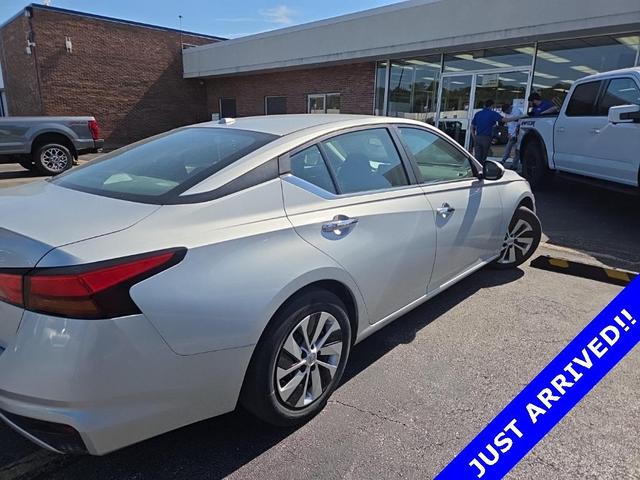 Photo of 2019 Brilliant Silver Metallic Nissan Altima