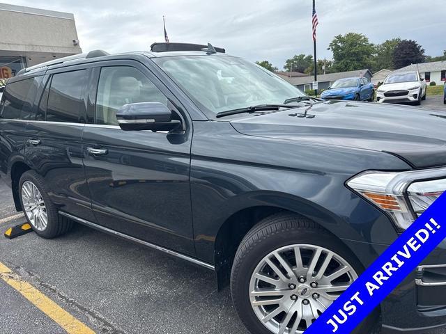 Photo of 2024 Stone Blue Metallic Ford Expedition