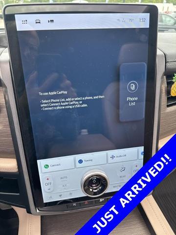 Photo of 2024 Stone Blue Metallic Ford Expedition