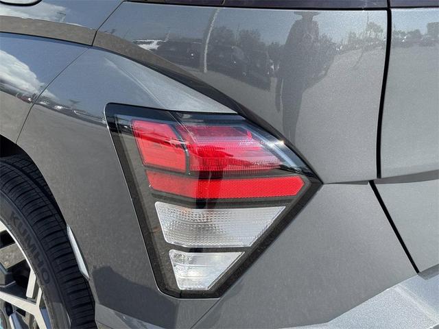 Photo of 2025 Ecotronic Gray Pearl Hyundai KONA