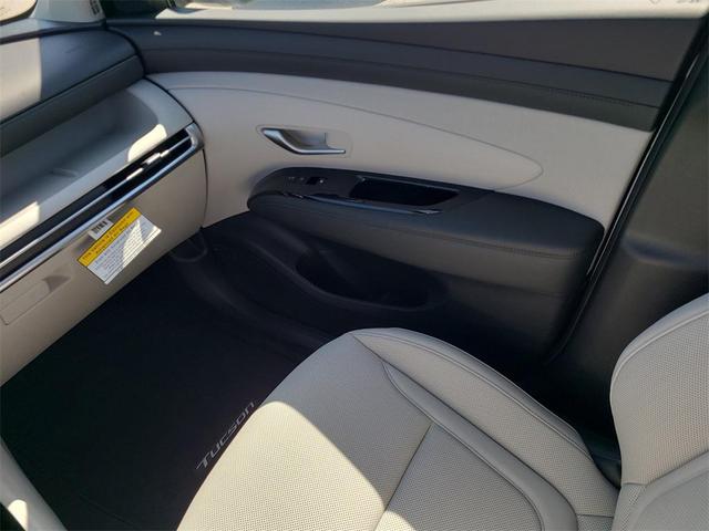 Photo of 2025 Creamy White Pearl Hyundai TUCSON Hybrid