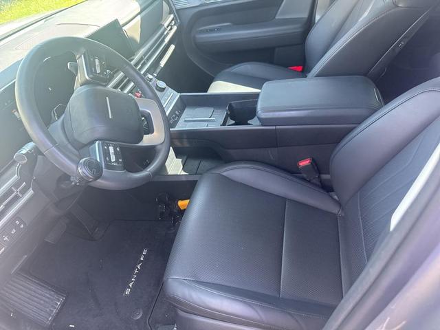 Photo of 2024 Shimmering Silver Hyundai SANTA FE