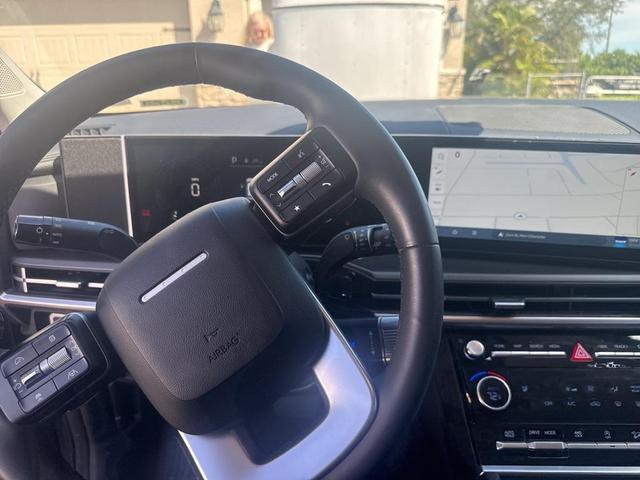 Photo of 2024 Shimmering Silver Hyundai SANTA FE
