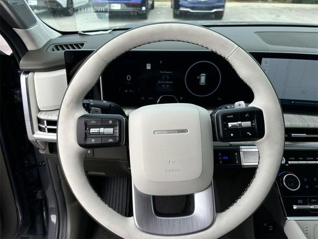 Photo of 2025 Ecotronic Gray Hyundai SANTA FE