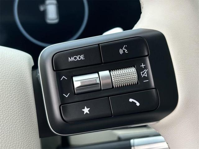 Photo of 2025 Ecotronic Gray Hyundai SANTA FE