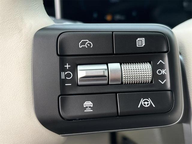 Photo of 2025 Ecotronic Gray Hyundai SANTA FE