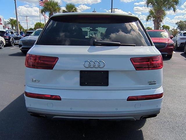 Photo of 2018 Glacier White Audi Q7