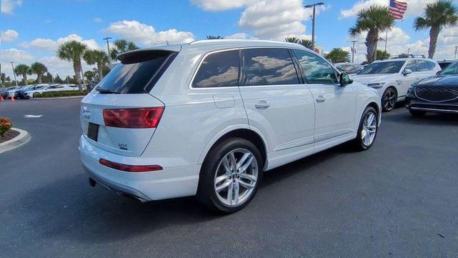 Photo of 2018 Glacier White Audi Q7
