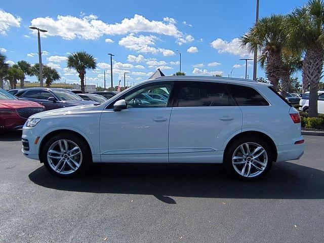 Photo of 2018 Glacier White Audi Q7