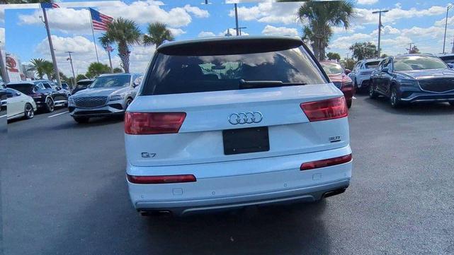 Photo of 2018 Glacier White Audi Q7