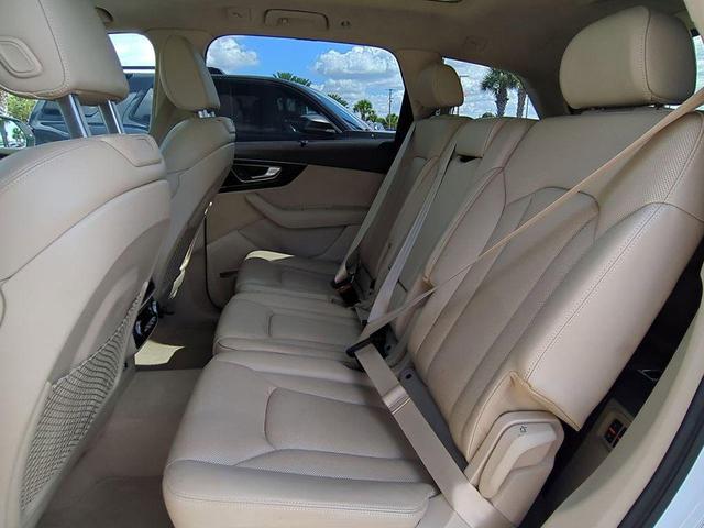 Photo of 2018 Glacier White Audi Q7