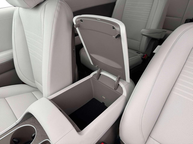 Photo of 2026 Creamy White Pearl Hyundai PALISADE