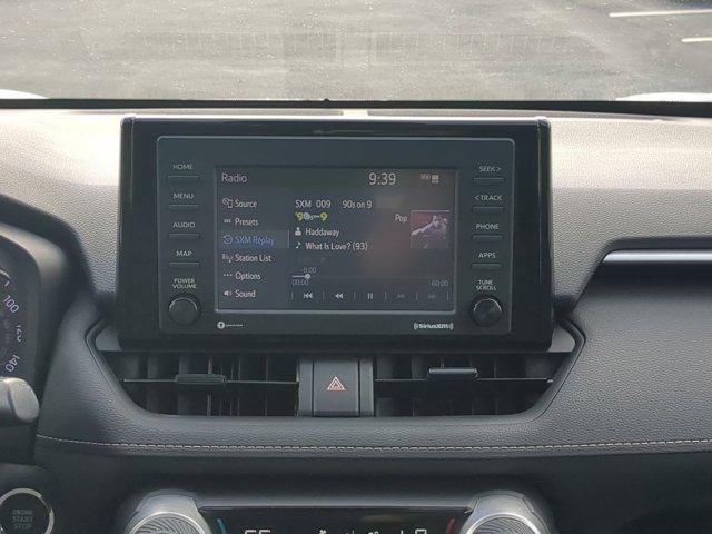 Photo of 2022 White Toyota RAV4