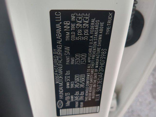 Photo of 2023 Atlas White Hyundai SANTA CRUZ