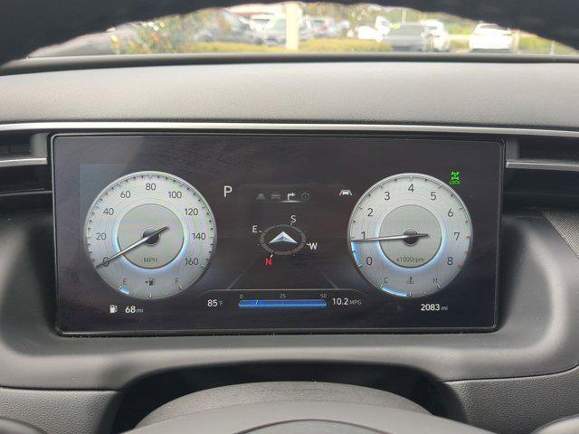 Photo of 2023 Atlas White Hyundai SANTA CRUZ