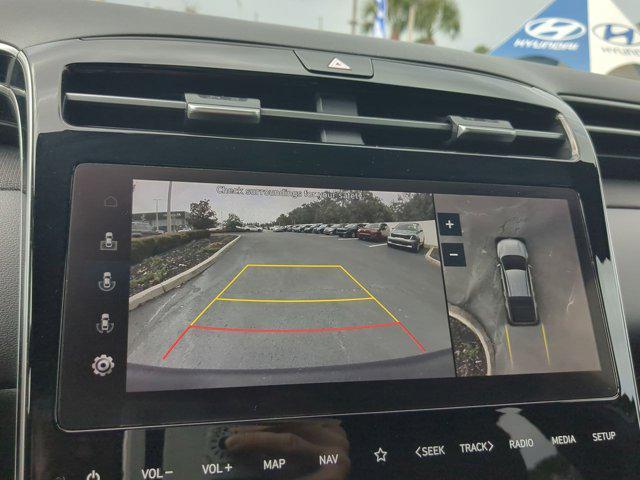 Photo of 2023 Atlas White Hyundai SANTA CRUZ
