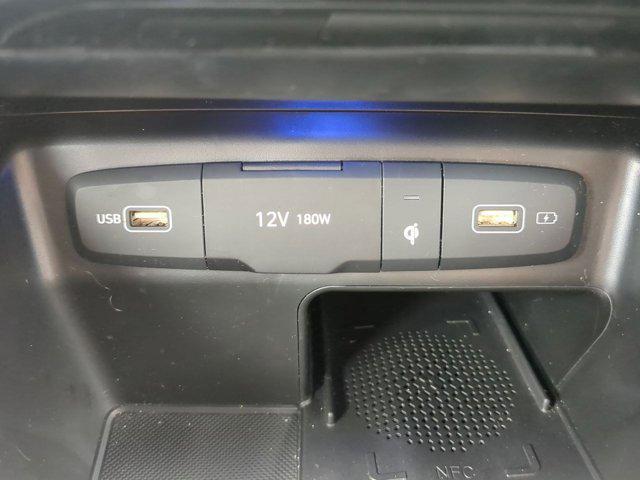 Photo of 2023 Atlas White Hyundai SANTA CRUZ
