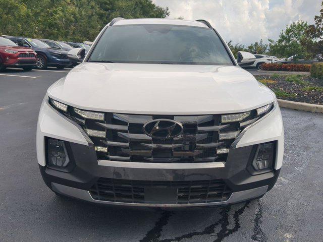 Photo of 2023 Atlas White Hyundai SANTA CRUZ
