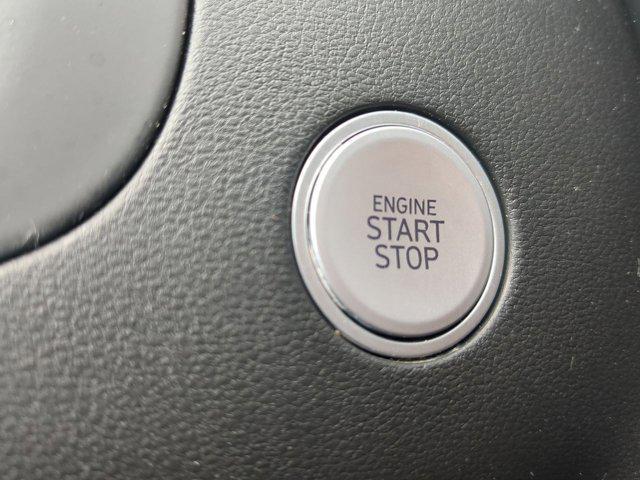Photo of 2023 Atlas White Hyundai SANTA CRUZ