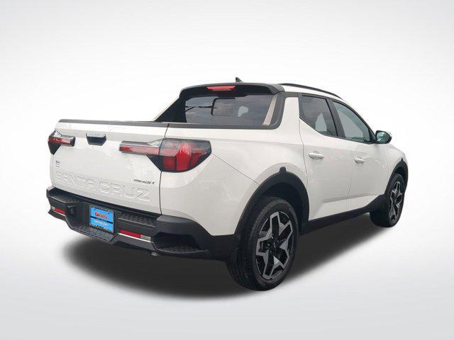 Photo of 2023 Atlas White Hyundai SANTA CRUZ