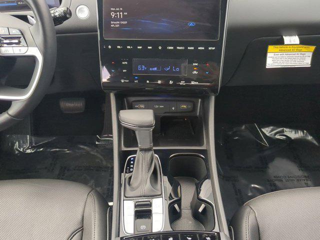 Photo of 2023 Atlas White Hyundai SANTA CRUZ