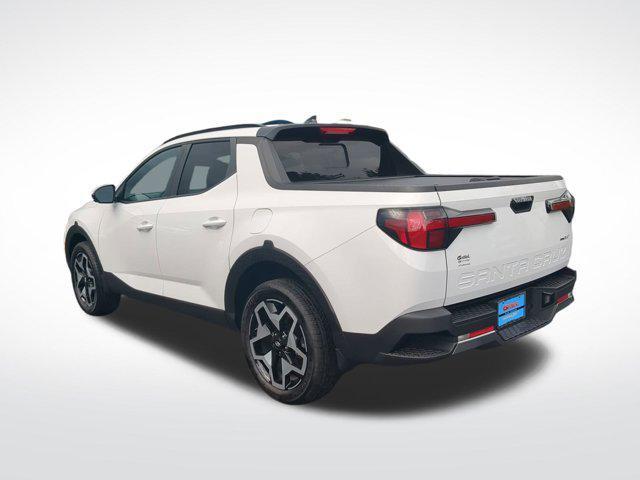 Photo of 2023 Atlas White Hyundai SANTA CRUZ