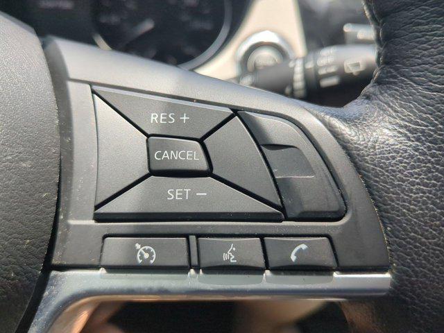 Photo of 2021 Pearl White Tricoat Nissan Rogue Sport