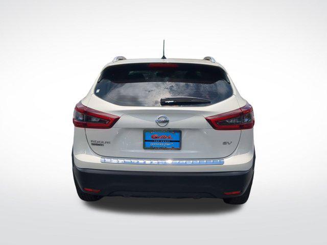 Photo of 2021 Pearl White Tricoat Nissan Rogue Sport
