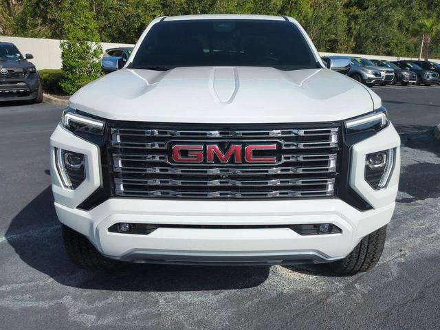 Photo of 2023 Summit White GMC Canyon