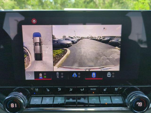 Photo of 2023 Summit White GMC Canyon