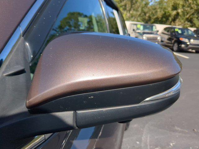 Photo of 2018 Toasted Walnut Pearl Toyota Highlander